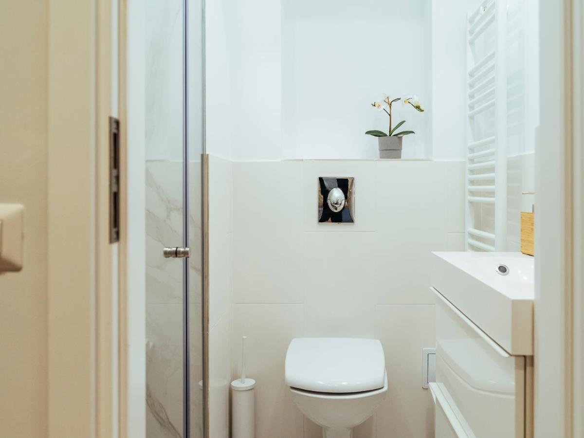 Cosy Studio - Amazing Location - Old Town 부쿠레슈티 외부 사진